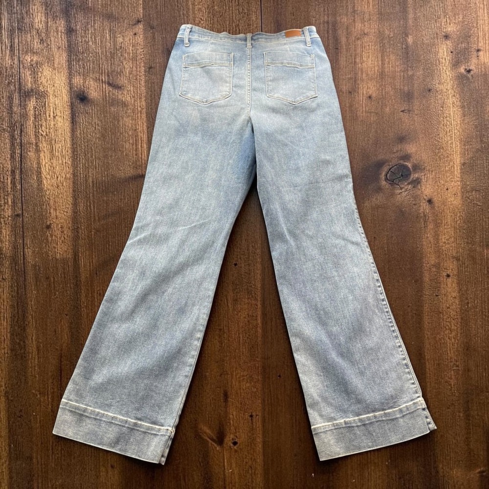 Judy Blue Los Angeles Wide Leg Light Wash Jeans JB82401MD Size 15/32 Womens